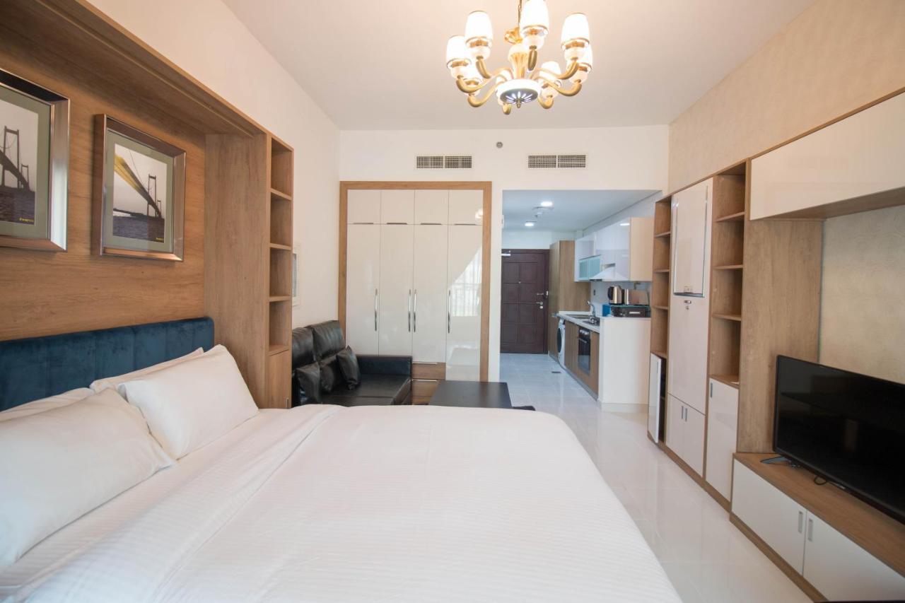Furnished Studio, Close To All Amenties! - Resortz 11 Dubai Exterior photo